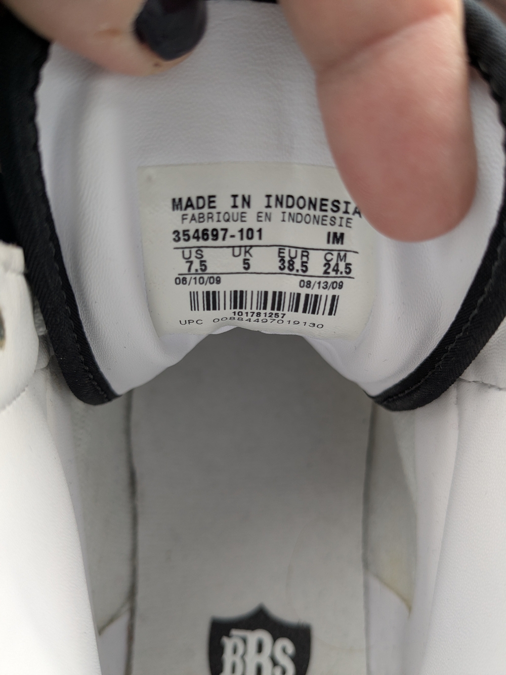 BRS NIKE Retro High Top White and Black Women's Leather Sneakers 7.5